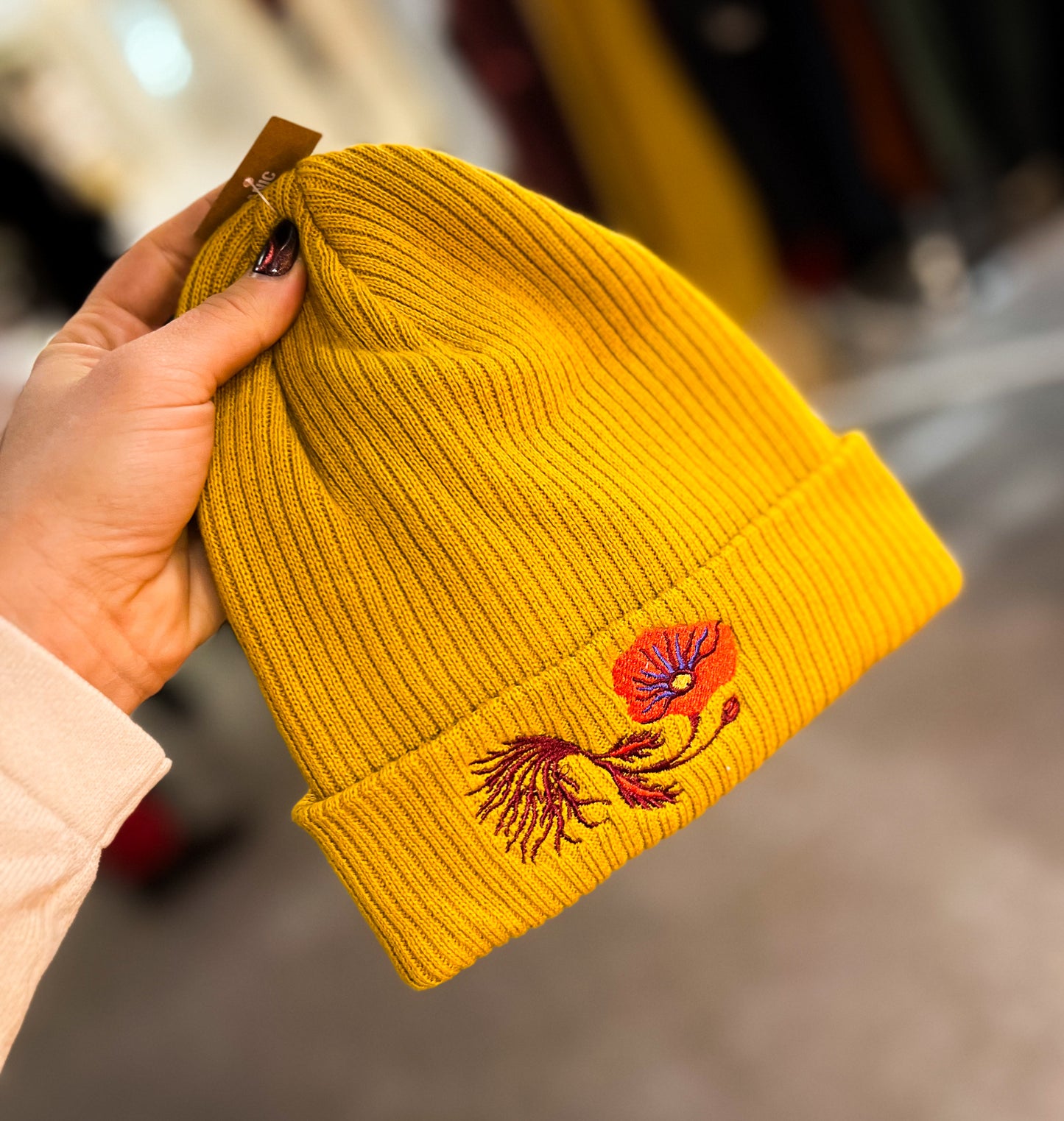 POPPY POWER beanie /mustard/