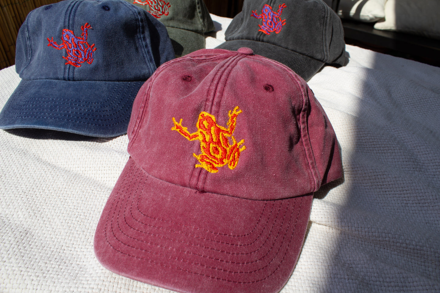 DART FROG bluncap /dusty red/