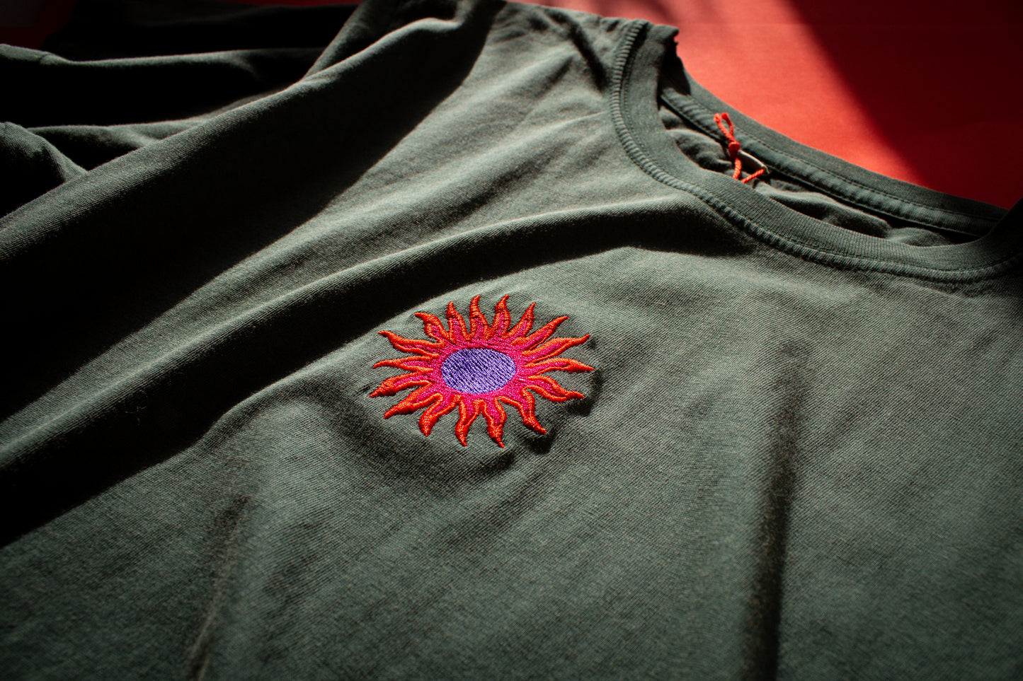 SUN unisex tee /dusty green/
