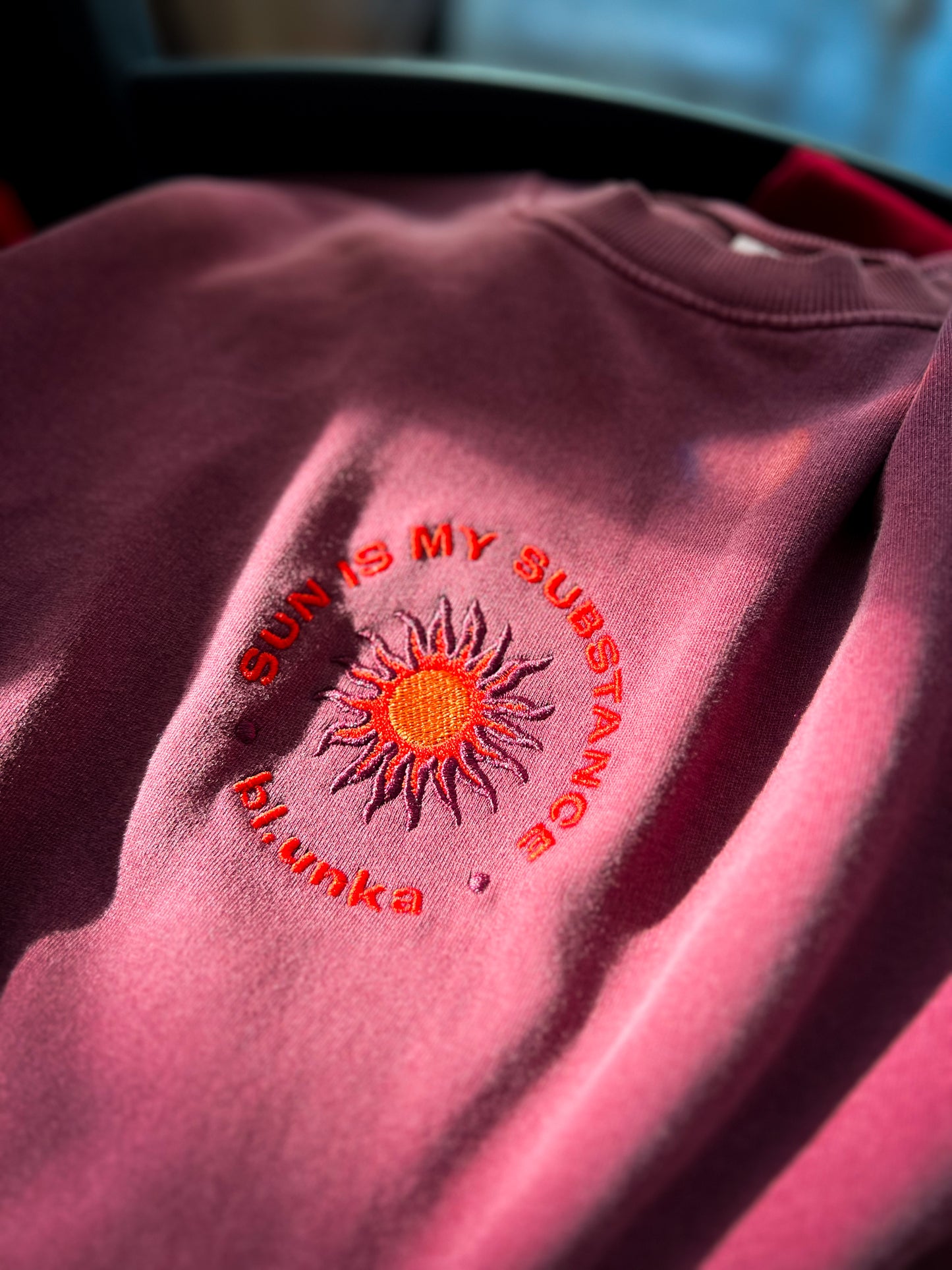 SUN IS MY SUBSTANCE unisex sweat /dusty red/